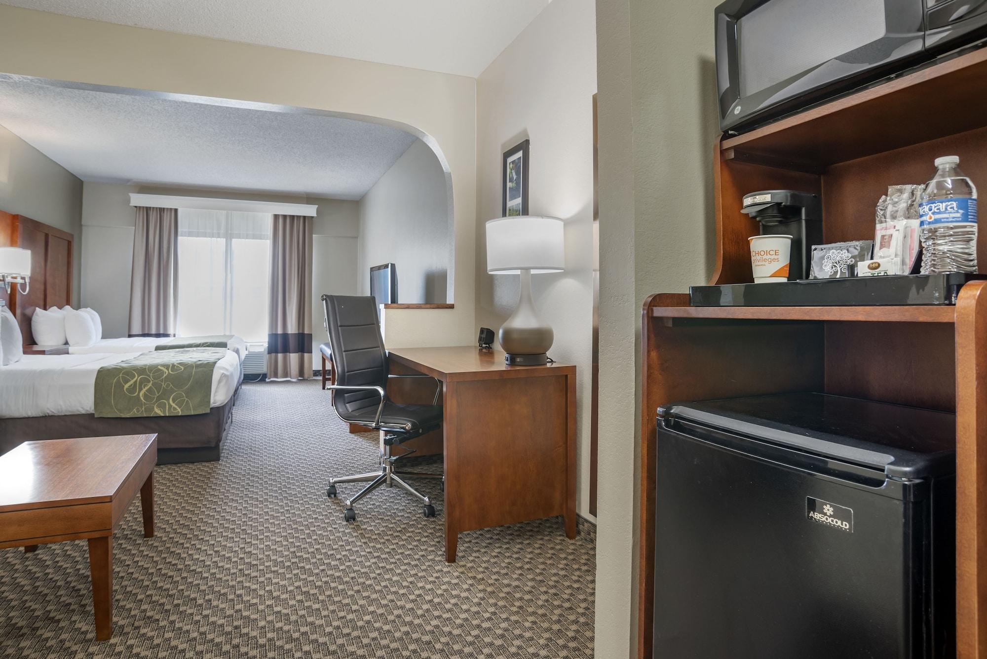 Comfort Suites Tallahassee Capitol - University Area Exterior foto