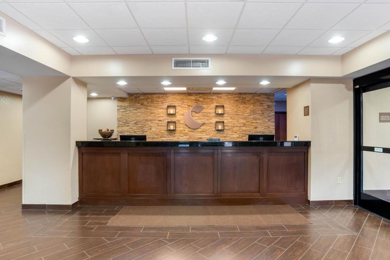 Comfort Suites Tallahassee Capitol - University Area Exterior foto