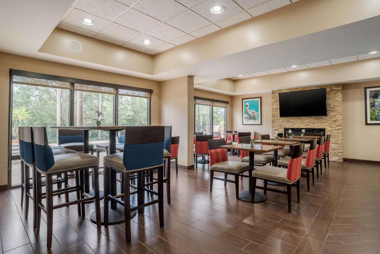 Comfort Suites Tallahassee Capitol - University Area Exterior foto