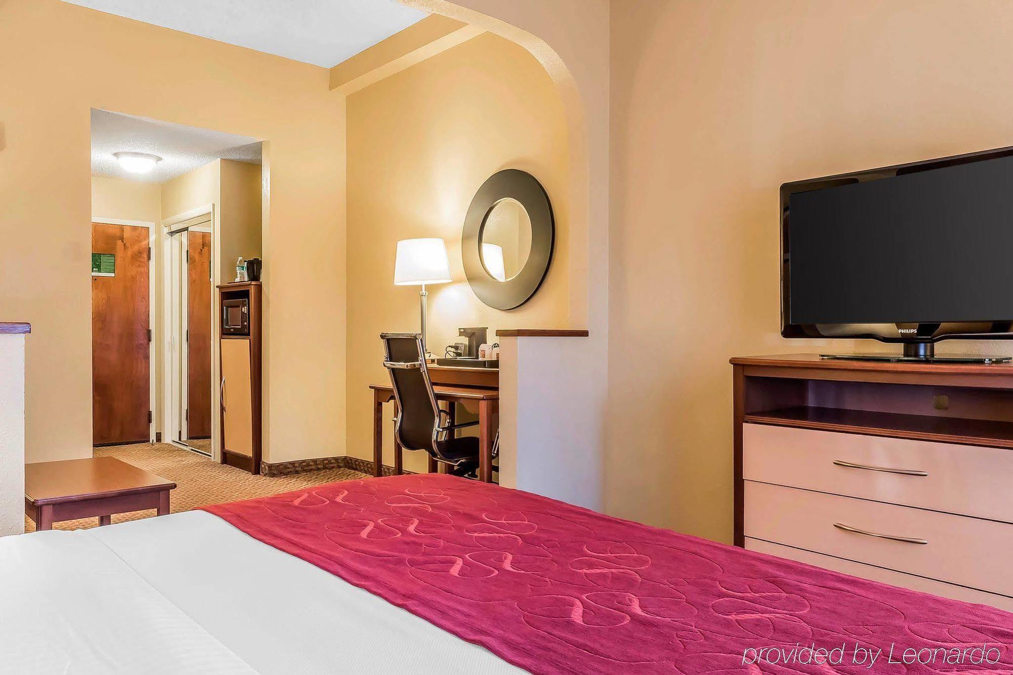 Comfort Suites Tallahassee Capitol - University Area Exterior foto